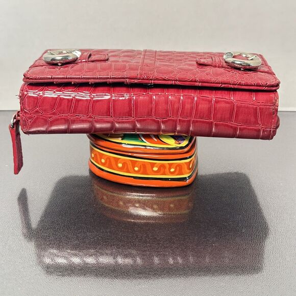Women's Red Faux Crocodile Leather Glossy Tri-Fold Wallet/Bill Fold Card Holder - Picture 4 of 10